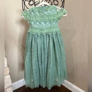 NICOLETTE’S COUTURE Green Liytle Girls Formal Lace and Tulle Dress, EUC!